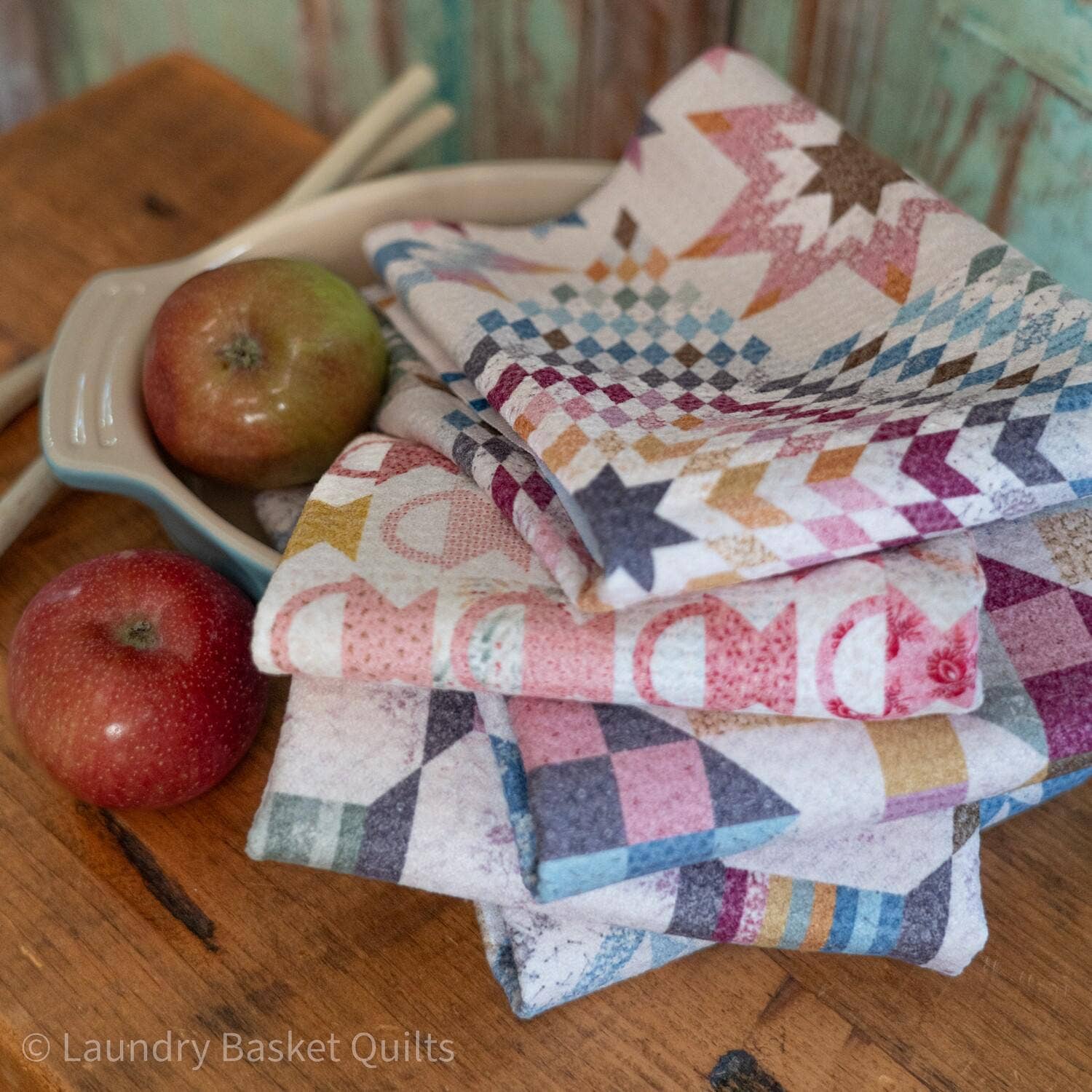 Seamstress Quilt Pattern Kitchen Towel - Image 2